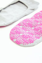 Load image into Gallery viewer, Yoga Grip Socks (Grey Magenta)