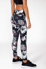 Load image into Gallery viewer, Wine &amp; Roses - 5 Items
