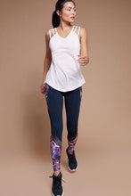 Load image into Gallery viewer, La Vie En Rose - 5 Item

