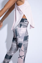 Load image into Gallery viewer, Winona Singlet (ballet slipper)
